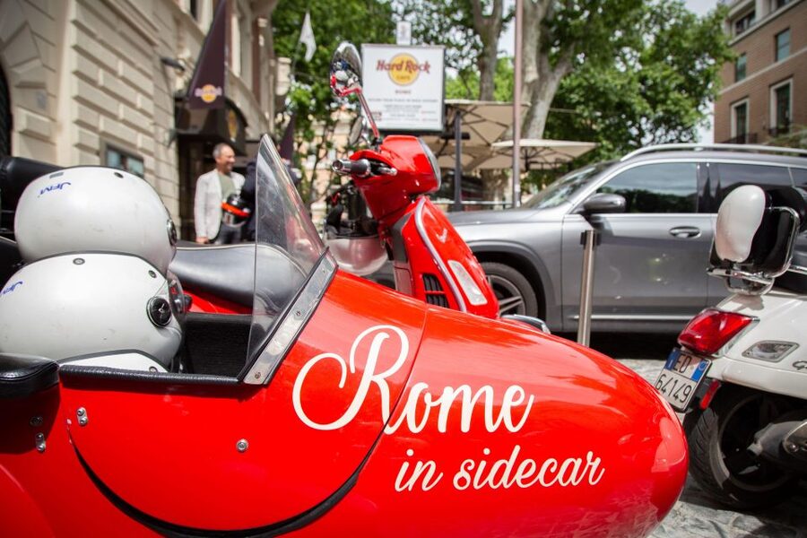 Afternoon Vespa Sidecar Tour with Gourmet Gelato Stop - St. Peter’s and Gianicolo Hill