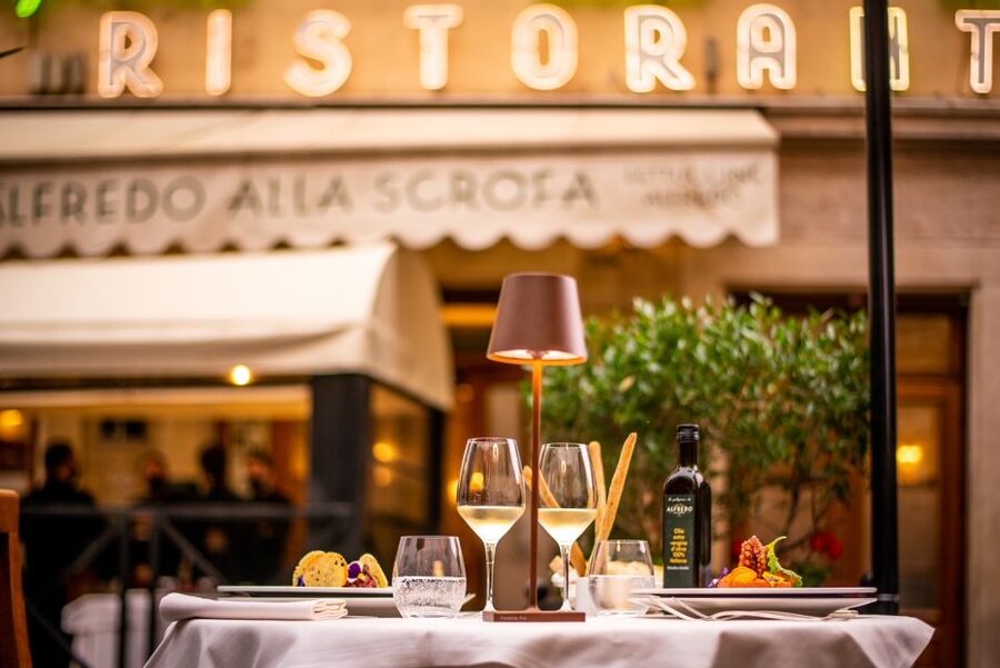 Alfredo alla Scrofa Restaurant in Rome: Eat Like a Star - Choosing between lunch, dinner, and the pasta class