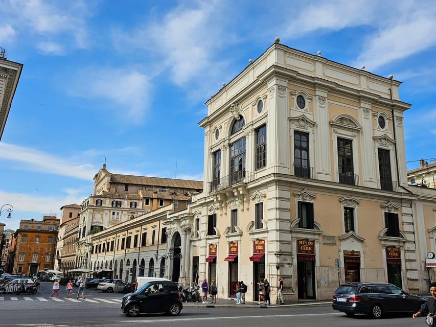 Alternative Walking Tour of Rome's City Center & Hidden Gems - Piazza Navona and the finish in Baroque Rome