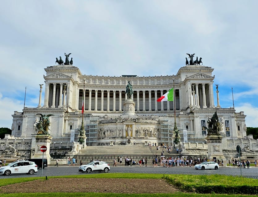 Alternative Walking Tour of Rome's City Center & Hidden Gems - The guides make the biggest difference