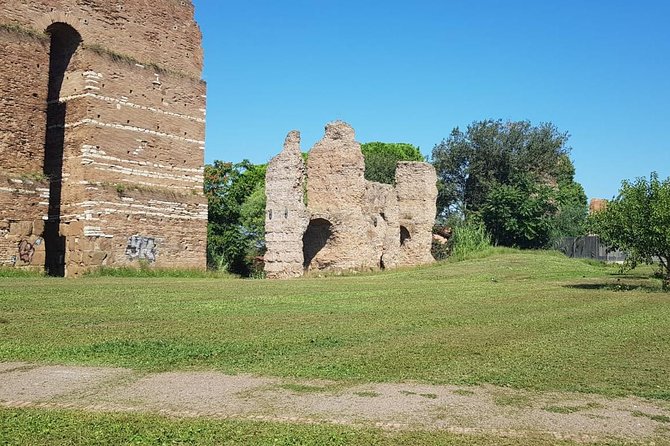 Ancient Appian Way PRIVATE Bike Tour - Villa dei Quintili and Santa Maria Nova