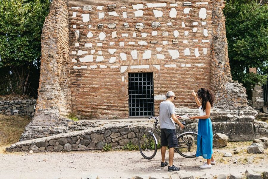 Appia Antica: Full Day Bike Rental with Customizable Routes - Caffarella Park and the aqueduct detour