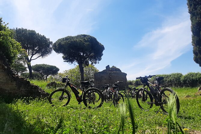 Appian Way Aqueducts Bike Tour (Catacombs & Lunch Option) - Why this ride shows you a different Rome