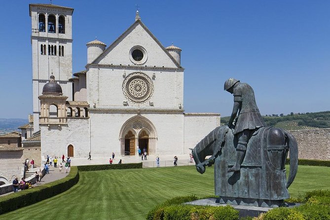 Assisi and Cascia Private Day Tour from Rome with Lunch - Basilica of Santa Chiara and the legacy of Saint Clare