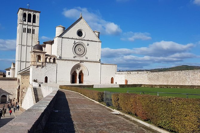 Assisi and Orvieto from Rome: Enjoy a Full-Day Small-Group Tour - Assisi’s art at San Francesco