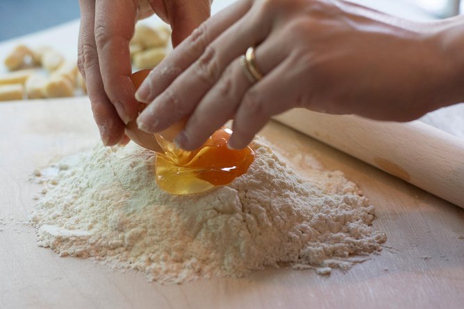 Become a Masterchef in Rome: Pasta, Ravioli and Tiramisù Class - What the Rome pasta class is really like