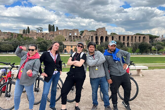 Best of Rome Electric Bike Tour - Trevi Fountain and the classic Rome photo stop