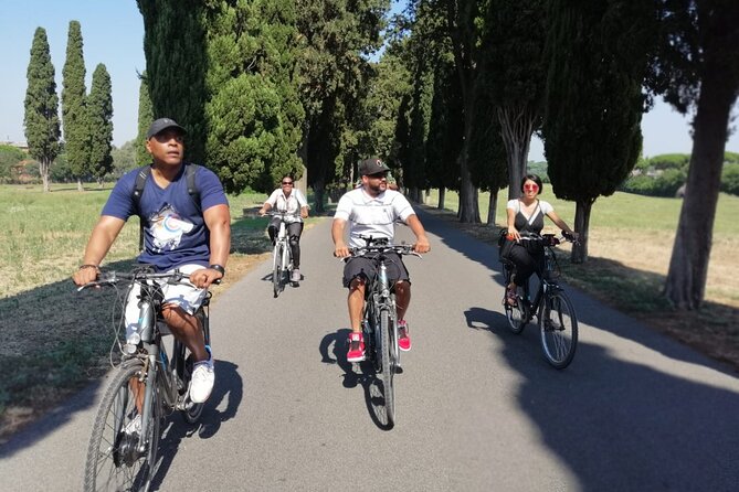Bike Rental inside Appian Way Regional Park - Choosing between a standard bike and an e-bike