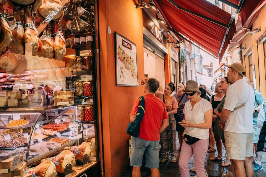 Bologna: Small-Group Tour with the Historic Archiginnasio - Bologna under its long porticos