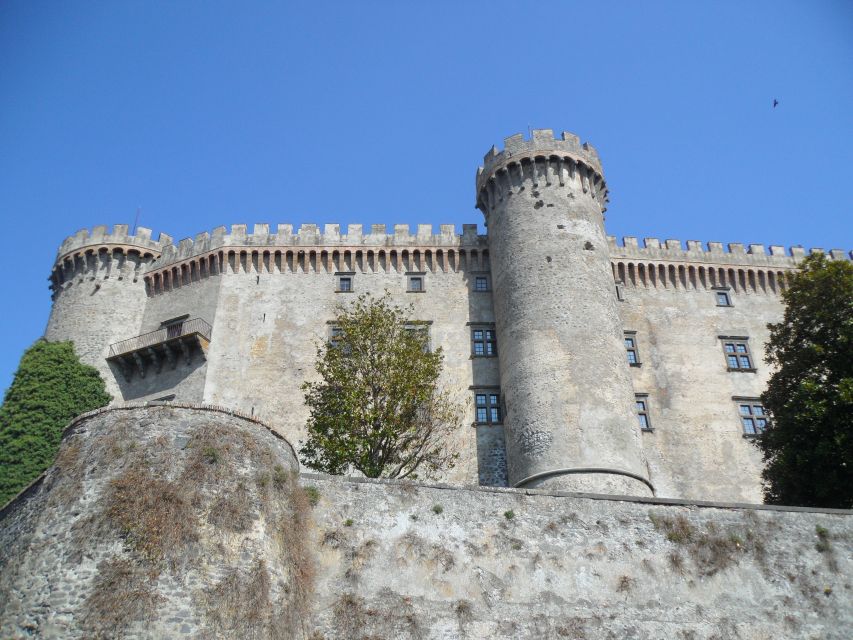 Bracciano: Odescalchi-Orsini ancient Castle Tour with Lunch - Walking through Bracciano’s old center
