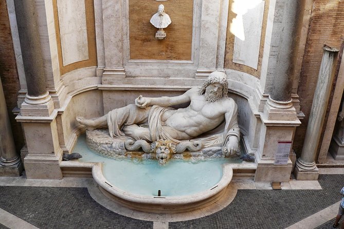 Capitoline Museum Experience with Multimedia Video - Entering the Capitoline Museums