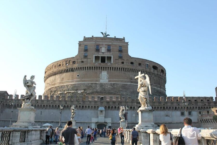 Castel Sant'Angelo Skip-the-Line ticket - From imperial tomb to papal fortress