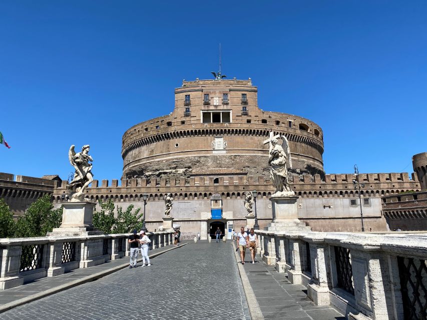 Castel Sant'Angelo Skip the line Ticket with Hop-on Hop-off - Inside the seven-floor castle