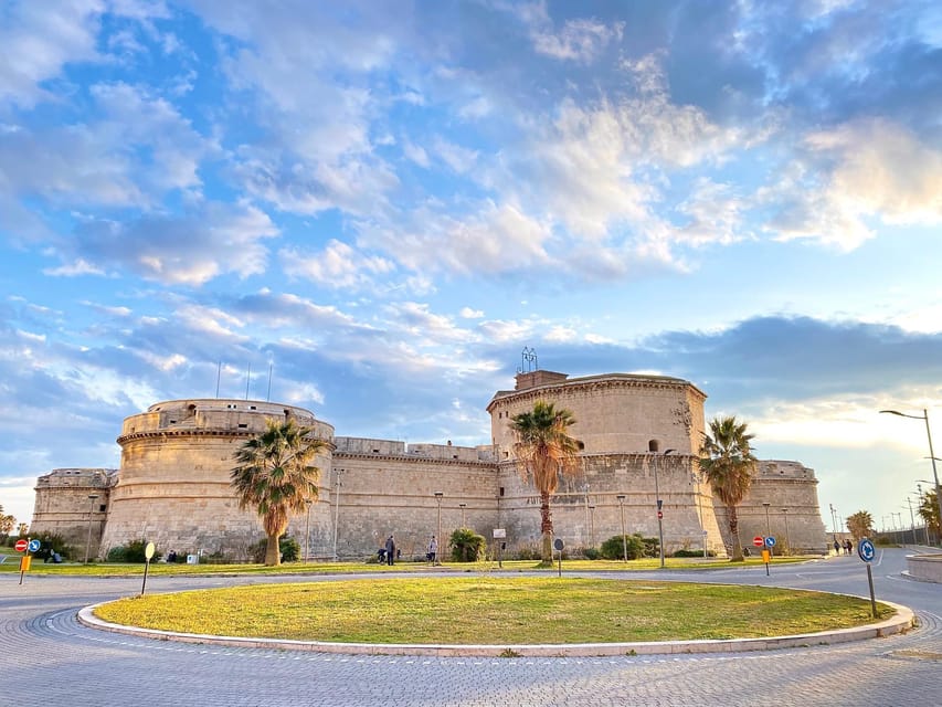 Civitavecchia: Guided Bike Tour with Coffee and Gelato - The old center and Civitavecchia’s seafront