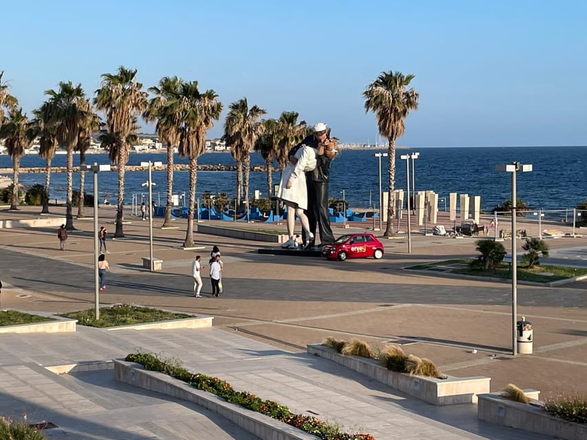 Civitavecchia: Guided Bike Tour with Coffee and Gelato - Meeting the tour after your cruise shuttle