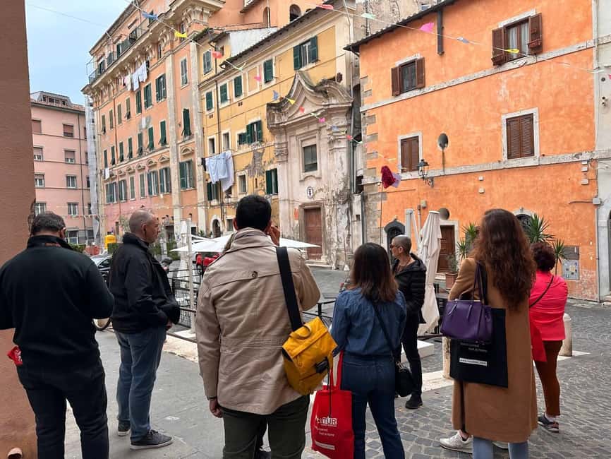 Civitavecchia: Historical and Culinary Walking Tour - The first food stop: café snacks and local sweets