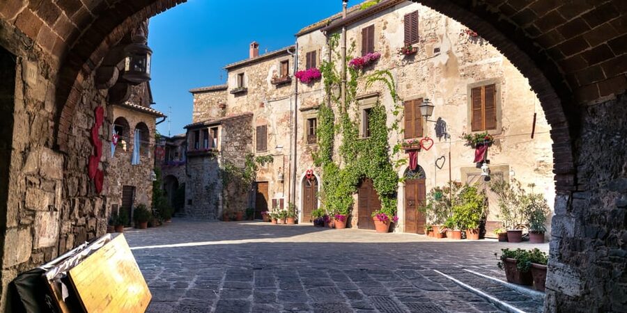 Civitavecchia: Tuscany Full-Day Guided Trip w/Wine Tasting - Should you book it?