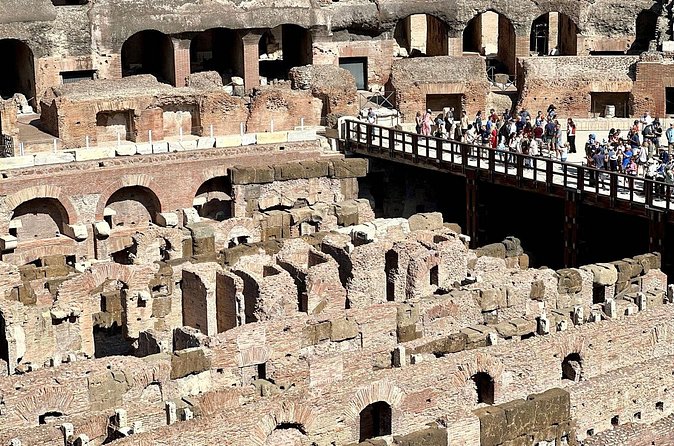 Colosseum Arena, Palatine Hill & Roman Forum max 6 visitors Tour - Palatine Hill and the view over ancient Rome