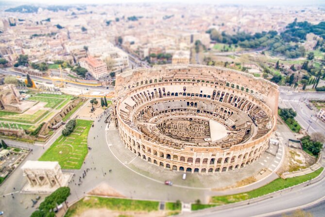 Colosseum Escorted Entrance Combo Pass with Open Bus - One-run versus hop-on-hop-off