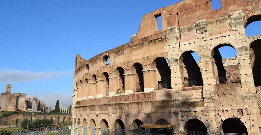 Colosseum Express Tour with Local Guide - Meeting near Via del Cardello
