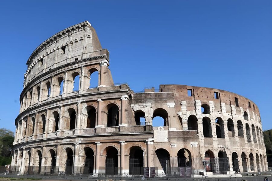 Colosseum, Forum & Palatine with AudioGuide (Arena optional) - Walking through the Roman Forum