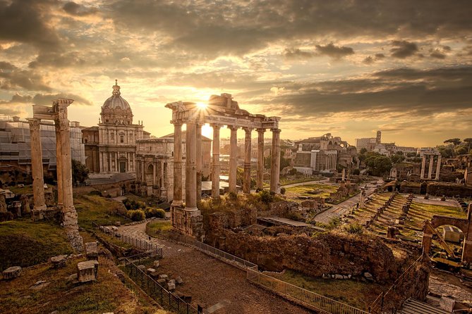 Colosseum, Palatine Hill and Roman Forum Guided Tour - Walking through the Roman Forum