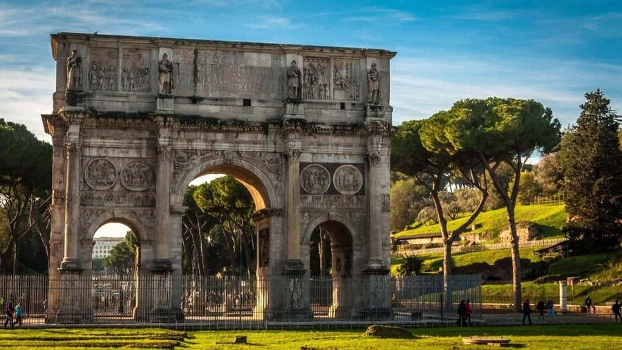Colosseum Priority Access Tour with Palatine & Forum Entry - Walking through the Roman Forum