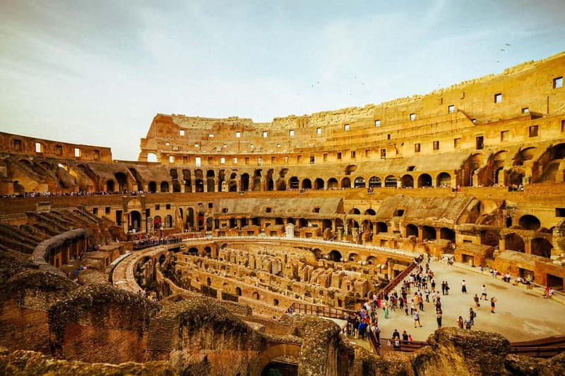 Colosseum & Roman Forum Entry with Audio Guide - Finding the meeting point near the Colosseum