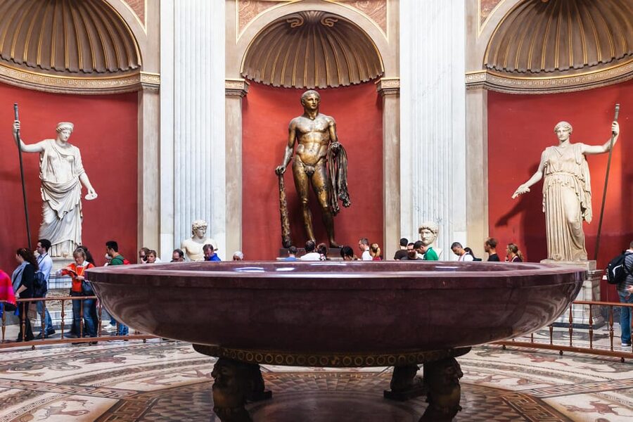 Colosseum, Vatican & Sistine Chapel Skip-the-Line tickets - A separate walk through Navona, the Pantheon, and Trevi Fountain