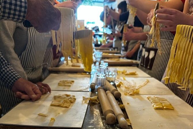 Cooking Class 2 Hour Spanish Steps - Fettucine and Tiramisù - Why the group format works, and where it falls short