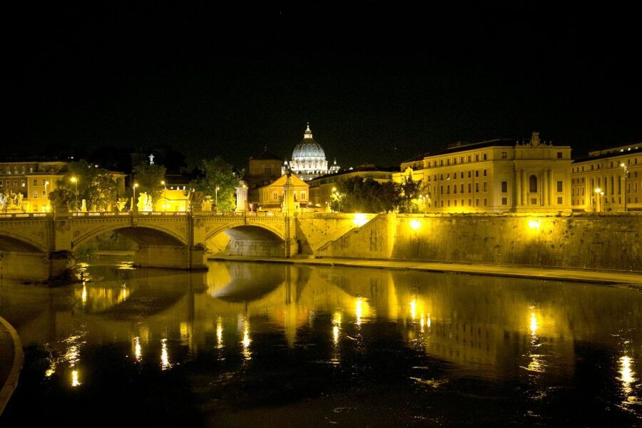 Dark Heart of Rome - Facts, Legend & Mystery Walking Tour - Practical advice for a better evening