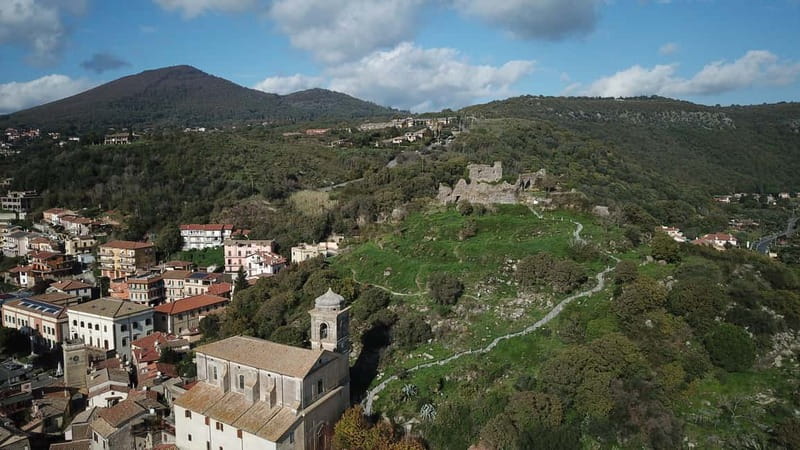 Day trip Rome: Bracciano lake, Anguillara & Trevignano Roman - Bracciano: the strongest medieval setting
