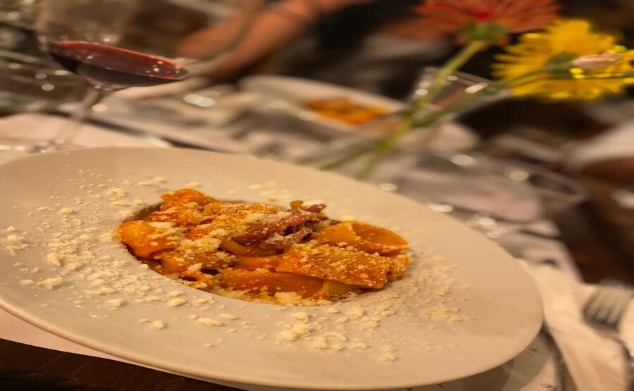 Delicious Roman dinner & Juicy Roman history - The Pantheon: a short stop with a major subject