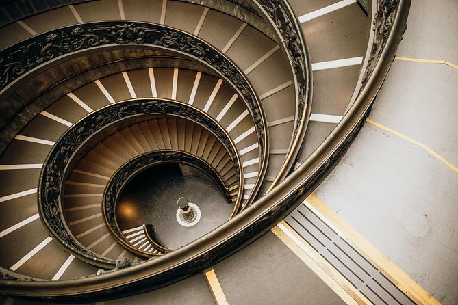Early Vatican Museums Tour: The Best of the Sistine Chapel - The Sistine Chapel and the rules inside