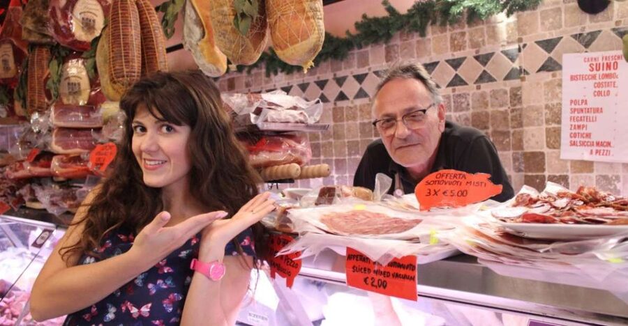 Eat as the Romans do: Trastevere Street Food Experience - Savory stops with parmigiana, arrosticini, and bruschetta