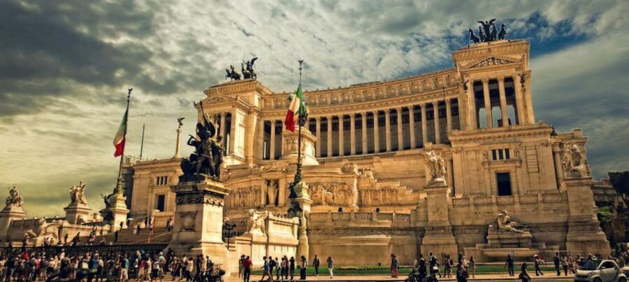 Eternal Rome: Exploring the city with Pantheon entry ticket - Piazza dei Santi Apostoli and the central streets