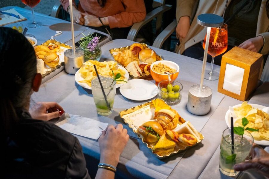 Evening Vespa Sidecar Tour with Gourmet Pizza Tasting - Trastevere, the Jewish Ghetto, and Piazza Venezia