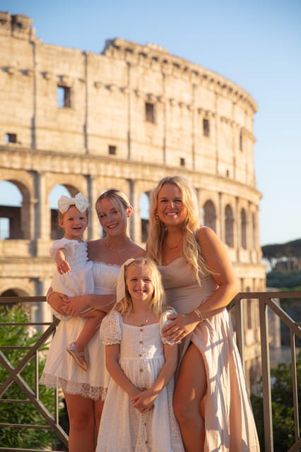 Expert Photographer of Rome with Guide - Trevi Fountain and Spanish Steps