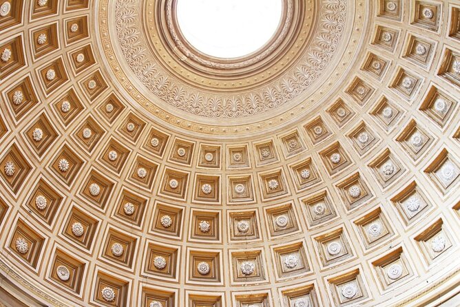 Exploring Rome's Rich Heritage: Pantheon and Jewish Ghetto - Largo di Torre Argentina and the politics of ancient Rome
