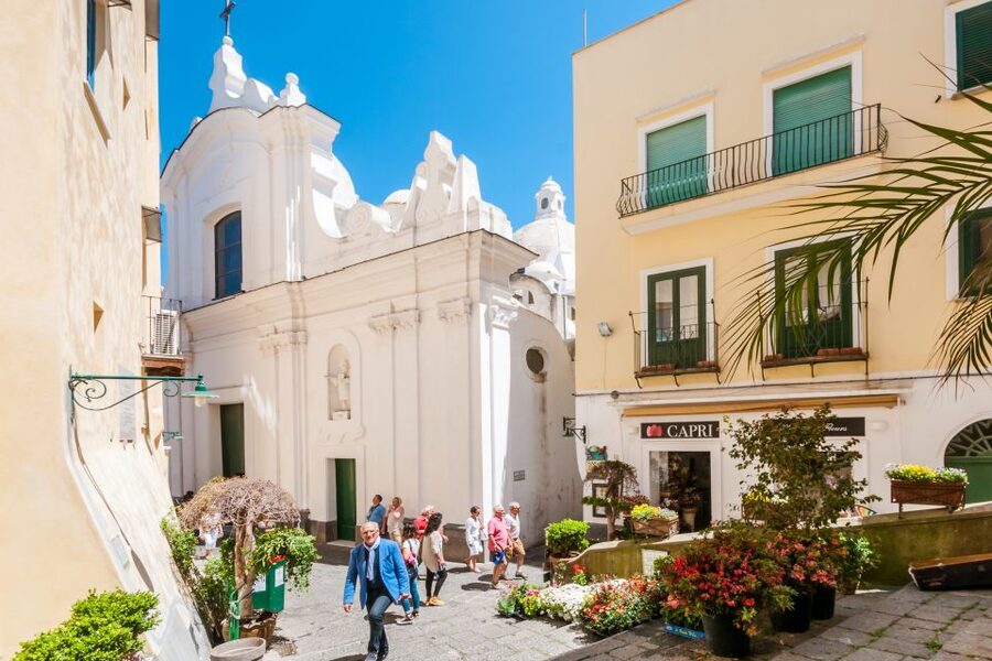 From Rome: Capri Guided Day Trip with Blue Grotto - The return trip to Rome