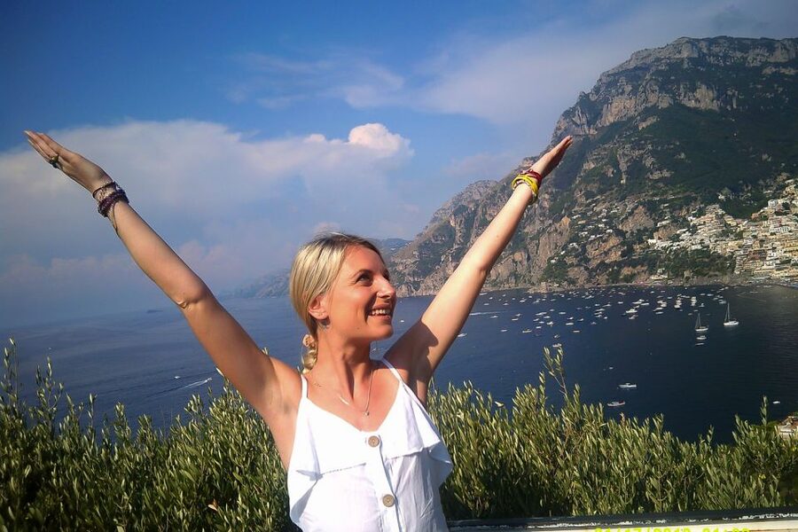 From Rome: Day Trip to the Amalfi Coast and Positano - Positano: lanes, shops, and black rock