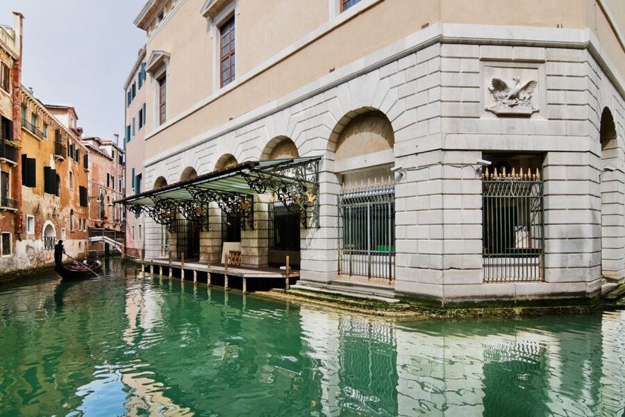 From Rome: Day Trip to Venice by High-Speed Train - Four hours north on the high-speed train