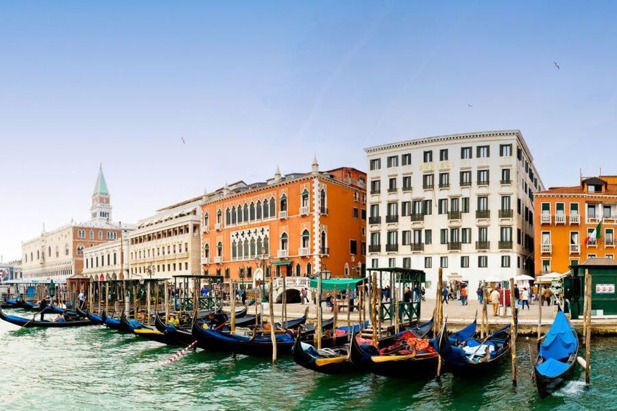 From Rome: Day Trip to Venice by High-Speed Train - Arriving at Santa Lucia and taking the Vaporetto