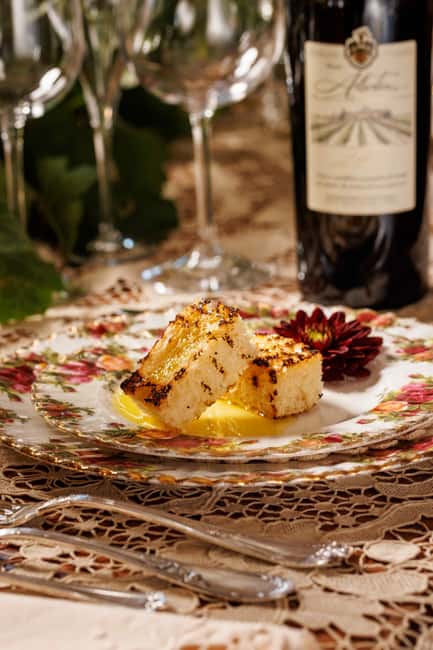 From Rome: Frascati Wine Region Tour with Wine Tasting - Tasting Frascati wines with bread and olive oil