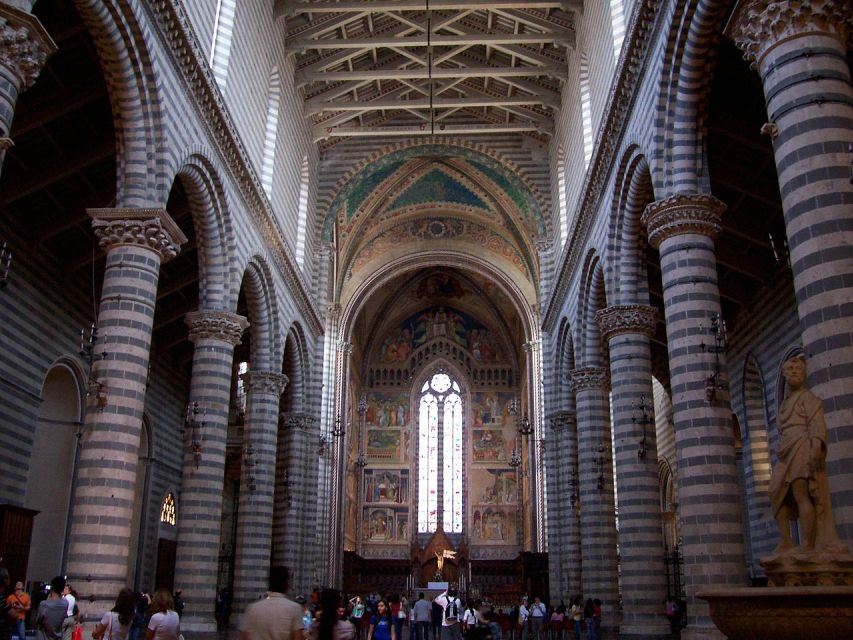 From Rome: Orvieto and Civita di Bagnoregio Private Day Trip - The Rome pickup and the 90-minute road trip