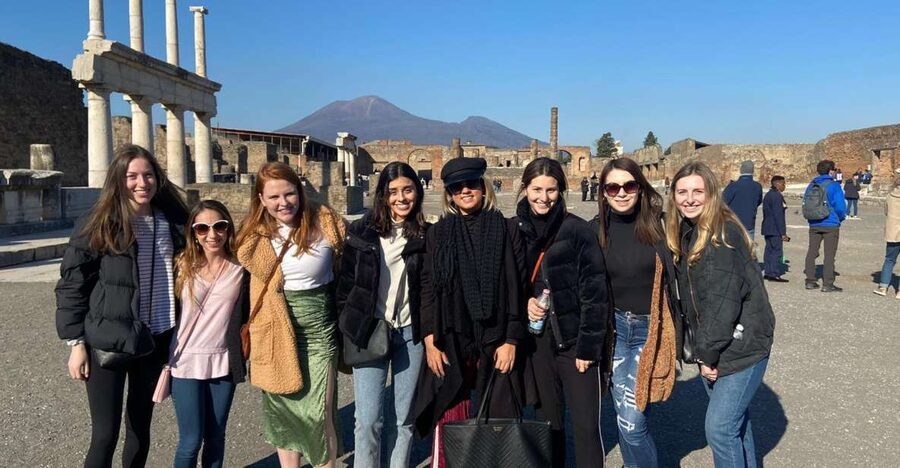 From Rome: Pompeii All-Inclusive Tour with Live Guide - Why Pompeii works as a long day from Rome