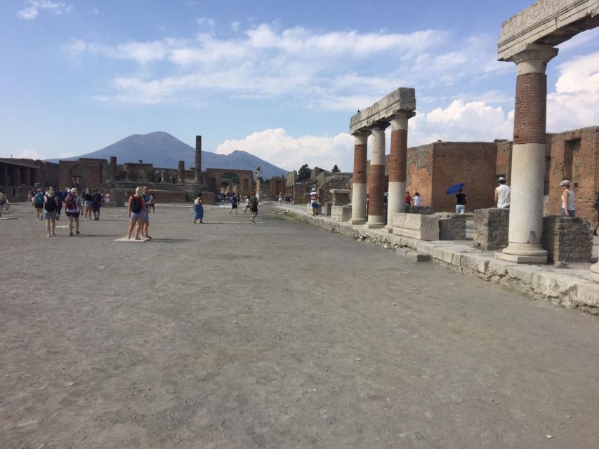 From Rome: Pompeii All-Inclusive Tour with Live Guide - Entering Pompeii with a two-hour guide