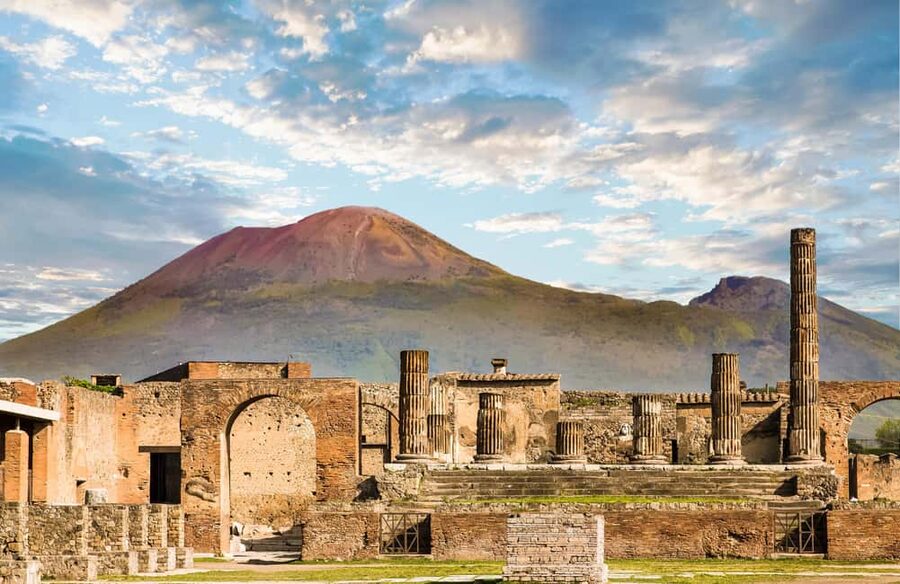 From Rome: Pompeii, Amalfi Coast and Positano Day Trip - The long coach ride from Rome