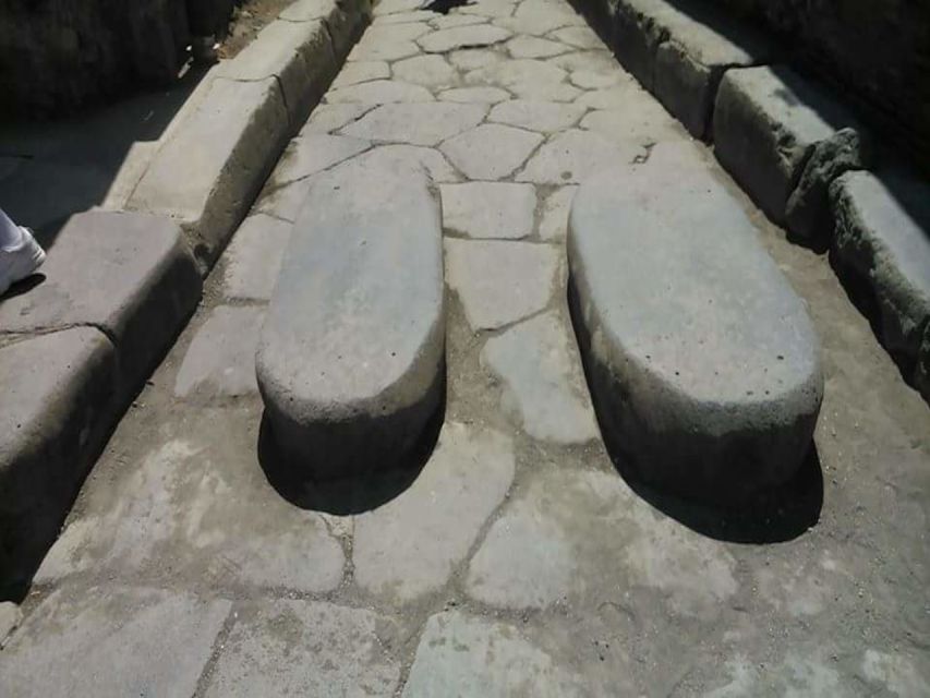 From Rome: Pompeii and Naples, Full Day Tour with Lunch - Key points at a glance