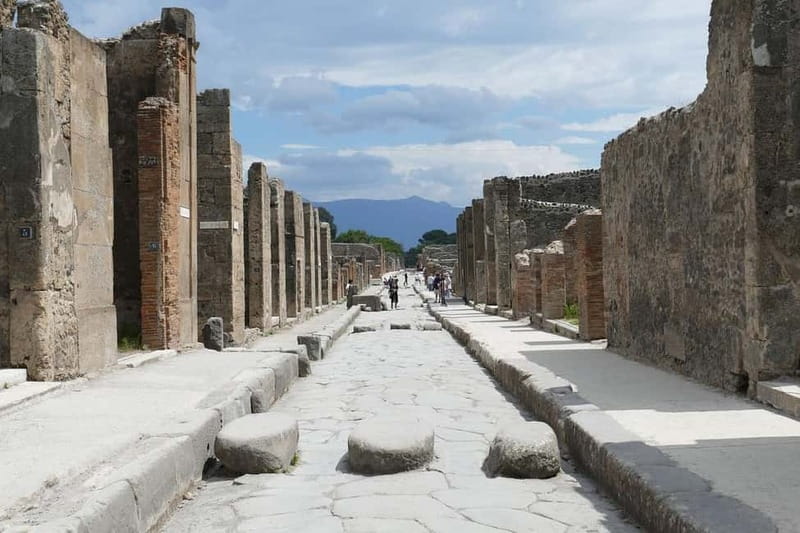 From Rome: Pompeii and Vesuvio Guided Day Trip with Lunch - FAQ